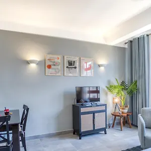 Apartment L12 Port Window 1bedroom Wifi 5mins & Nice's Cap Nice