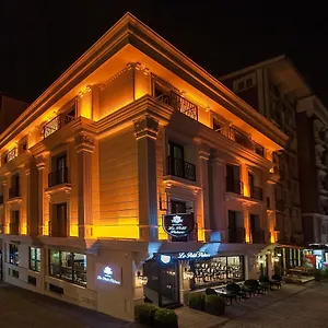 https://le-petit-palace-hotel.istanbul-turkeyhotels.com