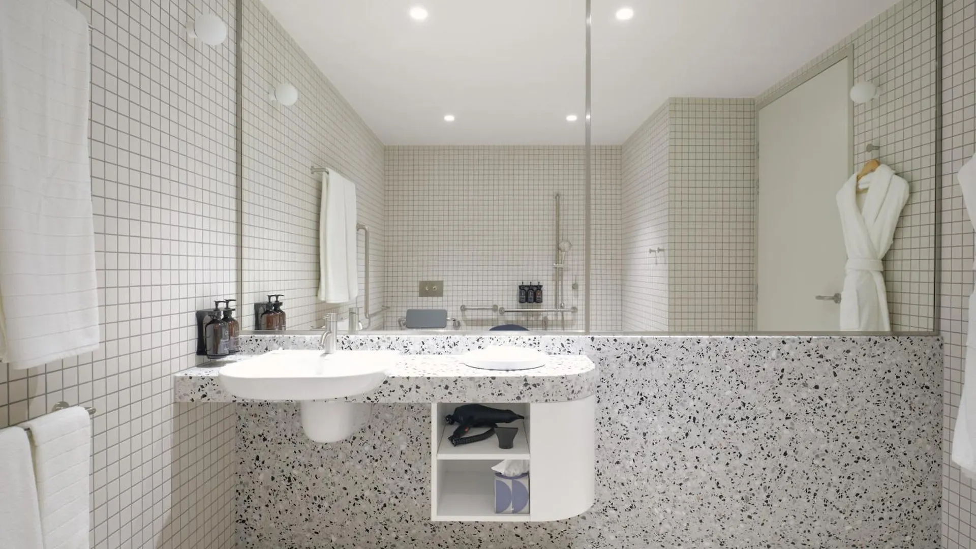 Ardo Hotel Townsville 5*,
